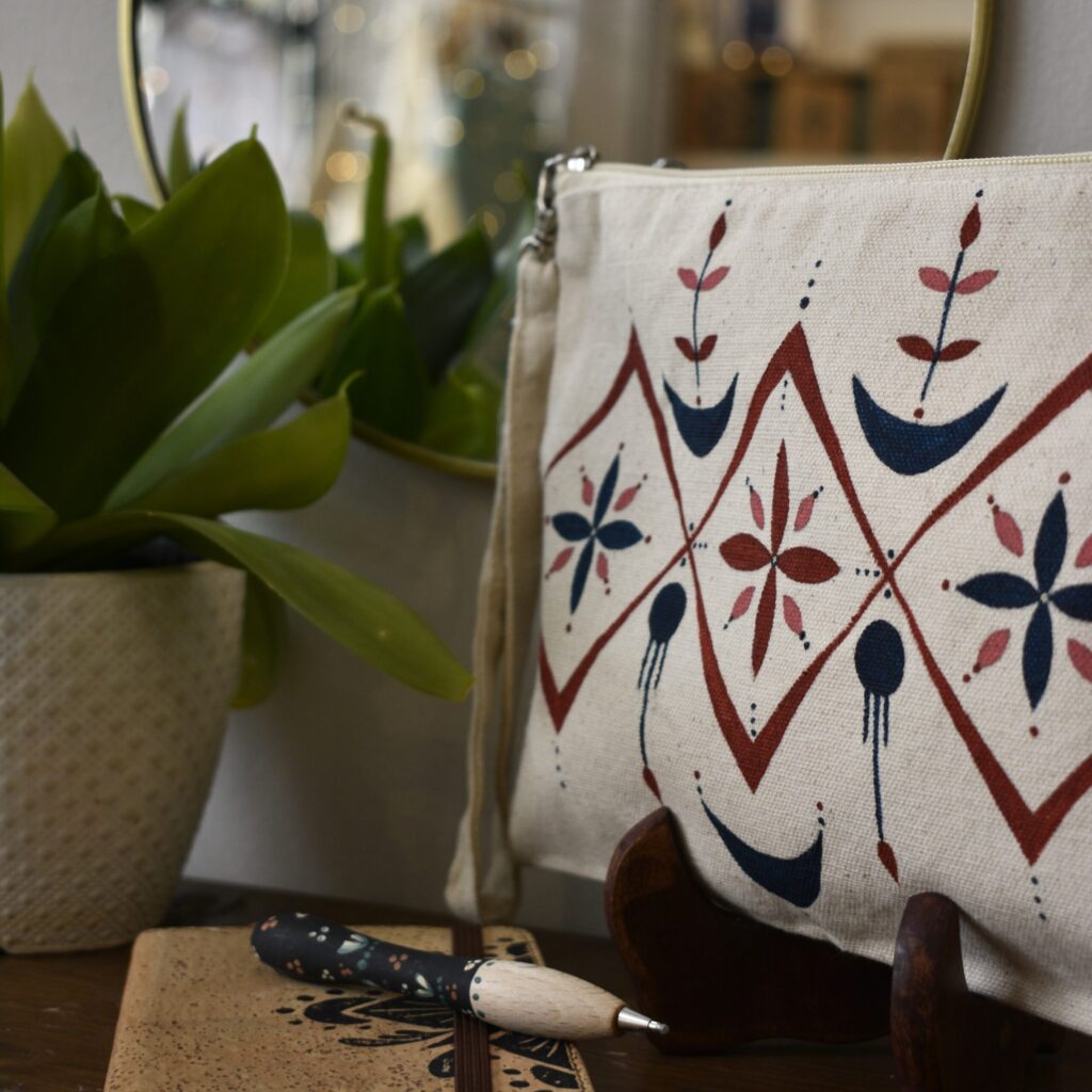 Handpainted clutch #9 - Image 3