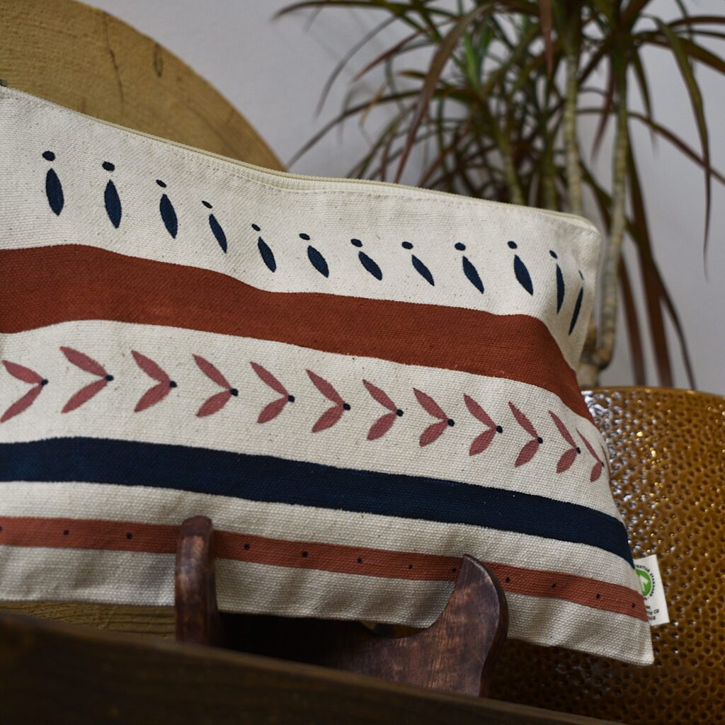 Handpainted clutch #6 - Image 2