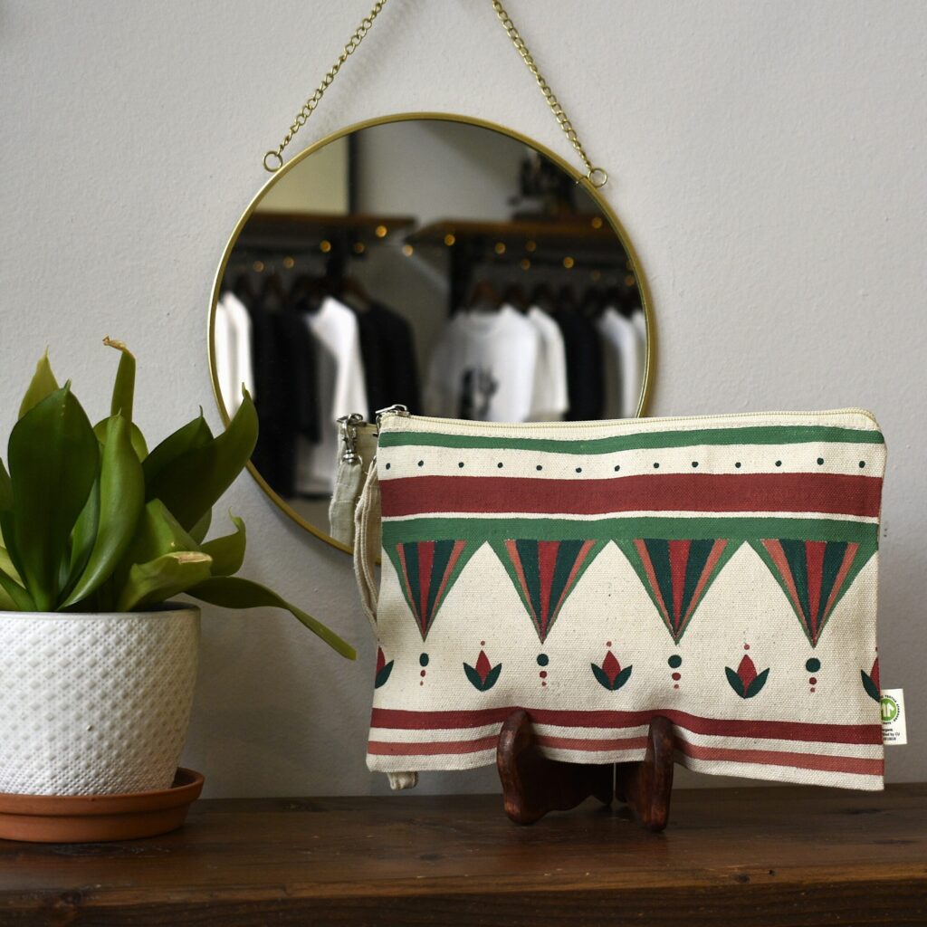 Handpainted clutch #13 - Image 2