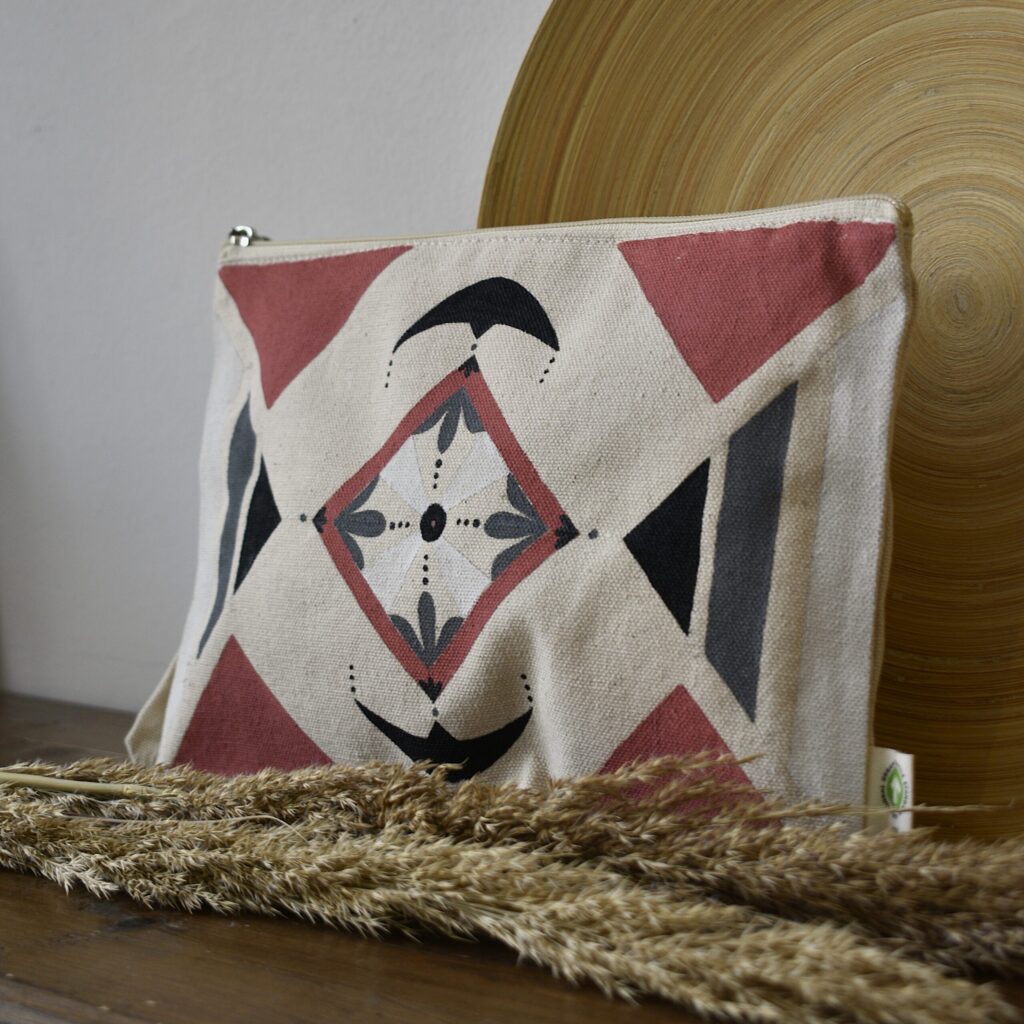 Handpainted clutch #12 - Image 3