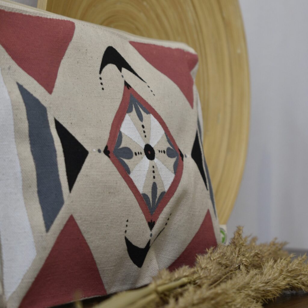Handpainted clutch #12 - Image 4