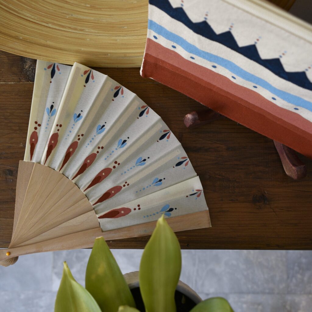 Handpainted fan #1 - Image 3