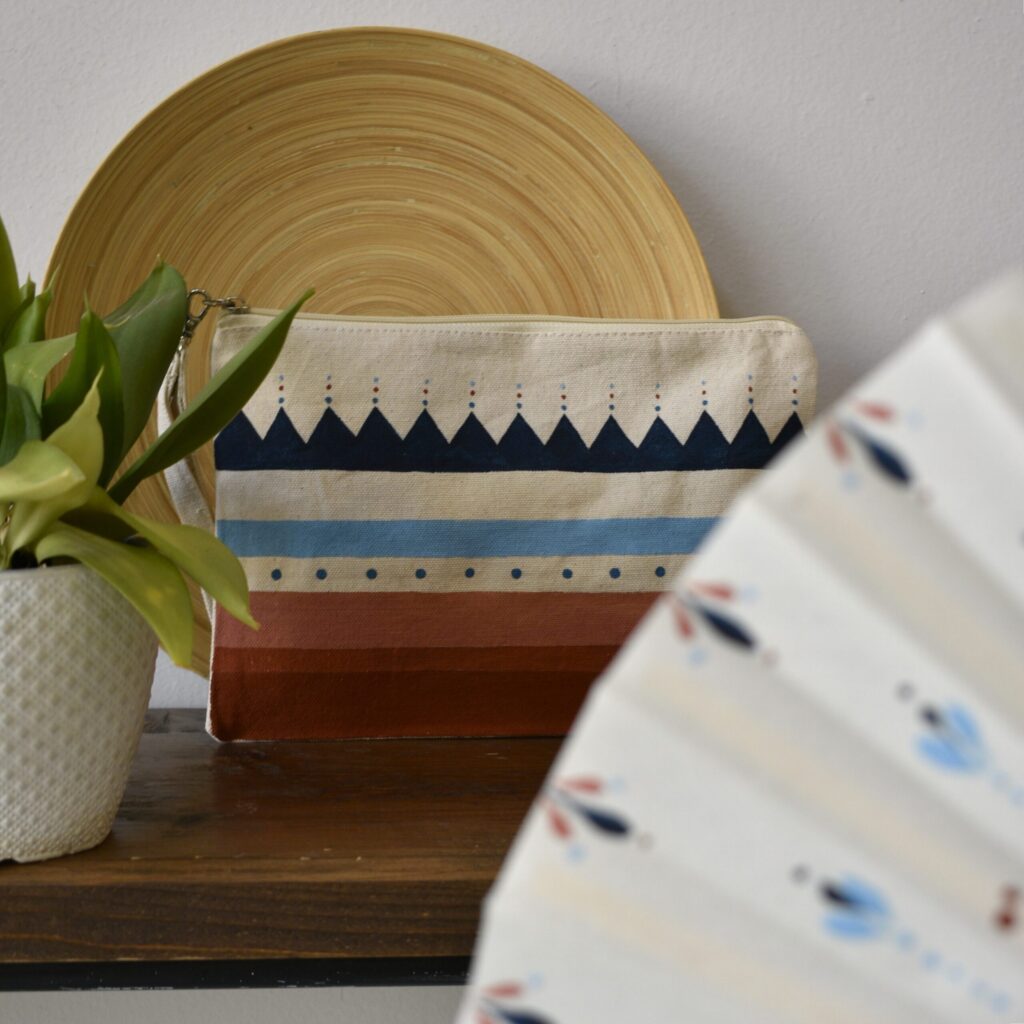 Handpainted clutch #16 - Image 5